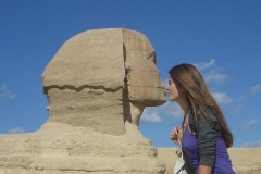 Целувка със Свинкс в Египет